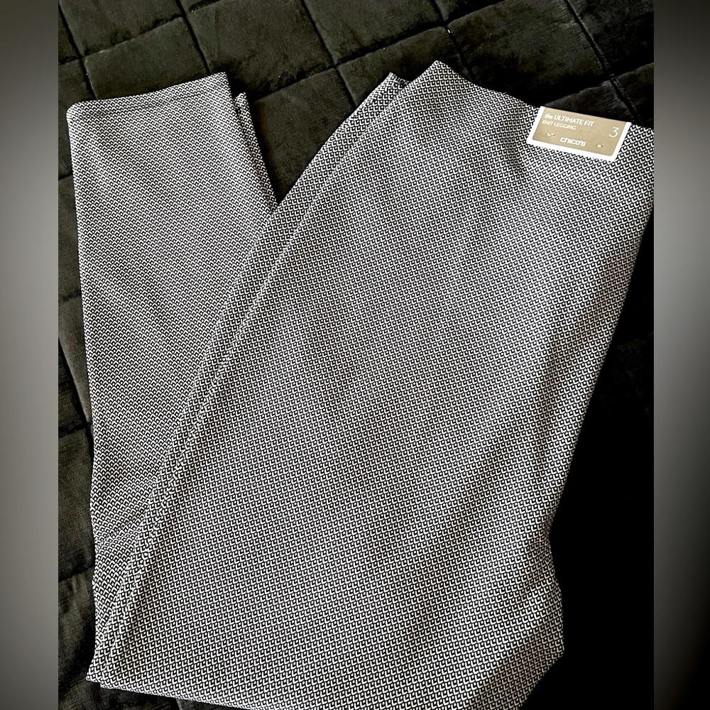 Chico's Black and White Ribbed Leggings